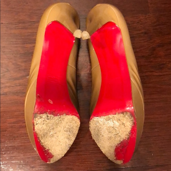 Christian Louboutin patent leather pumps/heels - Picture 4 of 8